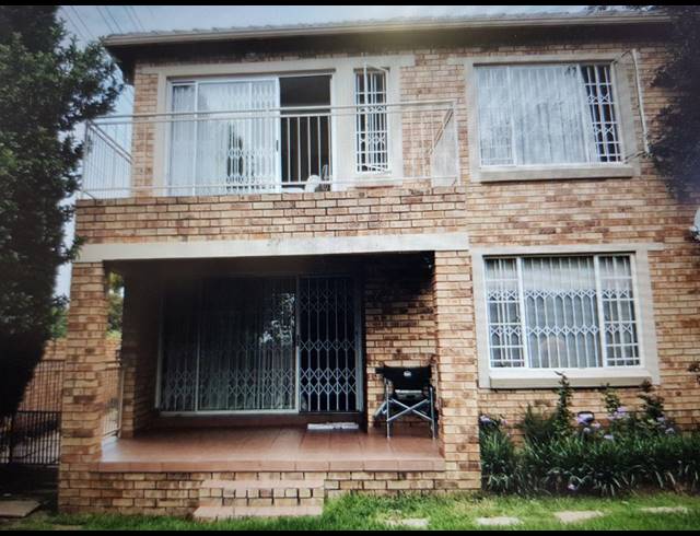 3 BEDROOM TOWNHOUSE TO LET IN OLIVEDALE